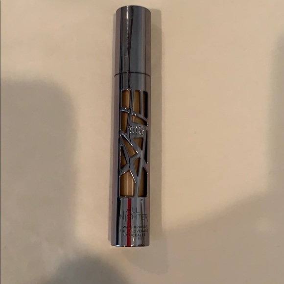 Urban decay all nighter concealer - Picture 3 of 3